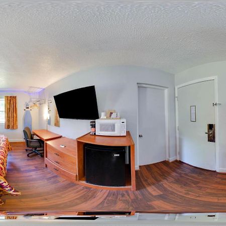 Scottish Inns Collinsville - Martinsville Buitenkant foto