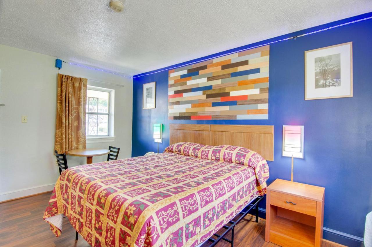 Scottish Inns Collinsville - Martinsville Buitenkant foto